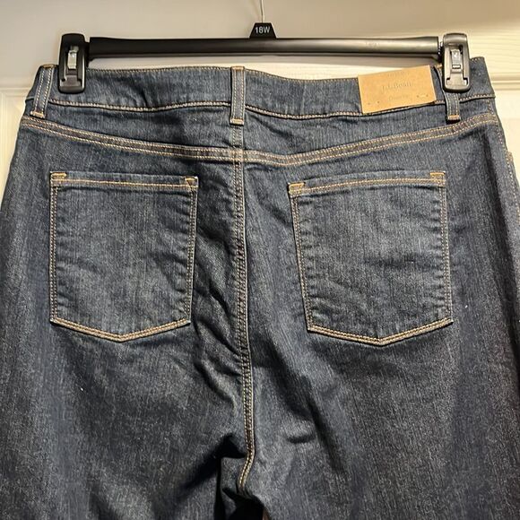 L.L.Bean NWT classic fit lined jeans size 18. - Picture 3 of 8